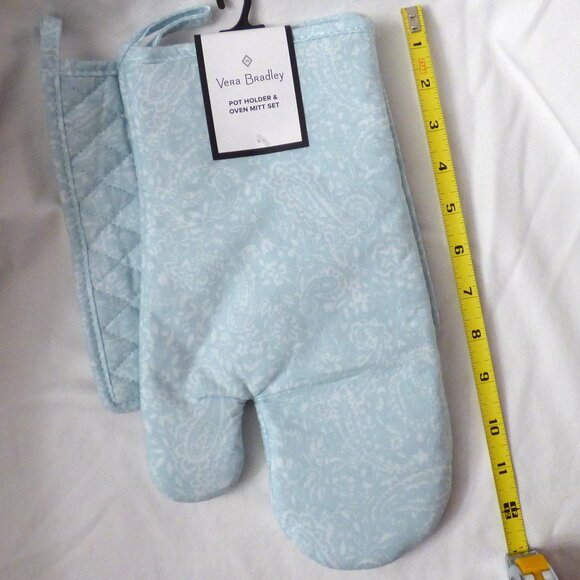 Vera Bradley Other - Vera Bradley Pot Holder and Oven Mitt Set Eden Paisley Mint NWT